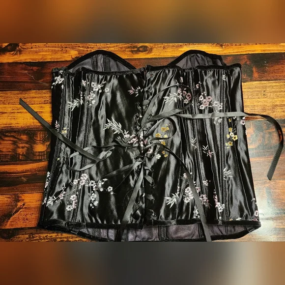 Shirley Of Hollywood Floral Embroidered Black Corset Sz 38 - Picture 2 of 5